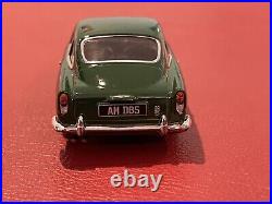 Aston Martin DB5 diecast car 1963 British Racing Green self propel 1/38 scale