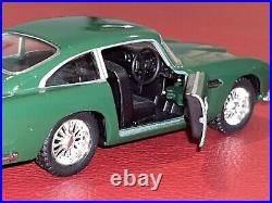 Aston Martin DB5 diecast car 1963 British Racing Green self propel 1/38 scale