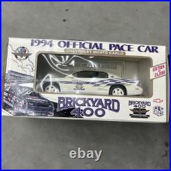 Aston Martin DBR1 1/18 After the Race and 1994 official pace car brickyard 400