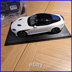 Aston Martin DBS Superleggera Stratus White 118 Scale TSM TS0267 MIB
