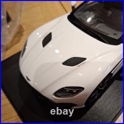 Aston Martin DBS Superleggera Stratus White 118 Scale TSM TS0267 MIB