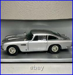 Aston Martin Die-Cast 1/18th Scale from Chrono H1005 DB5 1963 Bond Silver