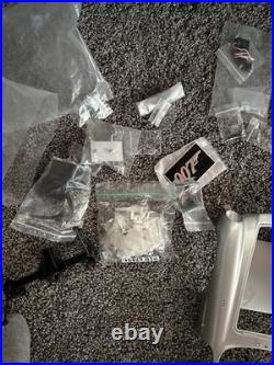 Aston Martin, Dp Five Goldfinger 1.8 Scale Model Figure