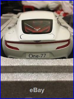 Aston Martin One-77 Morning Frost White 118th Scale Autoart 70244
