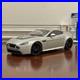 Aston_Martin_V12_Vantage_S_Meteorite_SIlver_AUTOart_118_Rare_01_rr