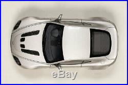 Aston Martin V12 Vantage S, Scale 118 by Autoart & Aston Martin Book