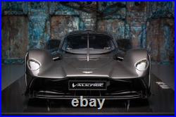 Aston Martin Valkyrie (Gloss Carbon Fiber) FrontiArt 18 scale