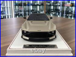 Aston Martin Valour Runner Verdant Jade Limited 50 pcs 1/18 Resin