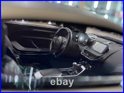 Aston Martin Valour Runner Verdant Jade Limited 50 pcs 1/18 Resin