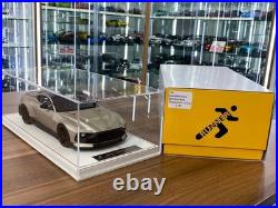 Aston Martin Valour Runner Verdant Jade Limited 50 pcs 1/18 Resin