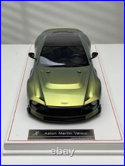 Aston Martin Valour (Verdant Jade) Runner 1/18 scale