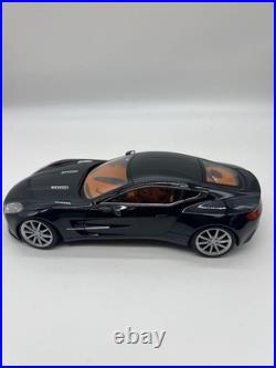 AutoArt Aston Martin One 77 1/18 Scale Diecast Car Model Premium Mini