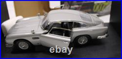 Auto Art James Bond Goldfinger Aston Martin DB5 1/18 Scale