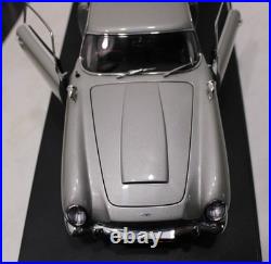 Auto Art James Bond Goldfinger Aston Martin DB5 1/18 Scale