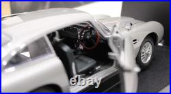 Auto Art James Bond Goldfinger Aston Martin DB5 1/18 Scale