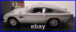 Auto Art James Bond Goldfinger Aston Martin DB5 1/18 Scale
