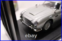 Auto Art James Bond Goldfinger Aston Martin DB5 1/18 Scale
