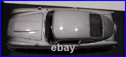 Auto Art James Bond Goldfinger Aston Martin DB5 1/18 Scale