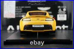 Autoart 118 Aston Martin Vantage V12 S Yellow car model