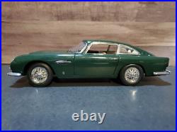 Autoart 1964 Aston Martin DB5 118 Scale Diecast Car British Racing Green