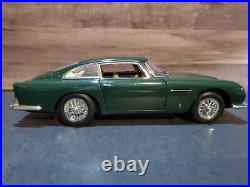 Autoart 1964 Aston Martin DB5 118 Scale Diecast Car British Racing Green
