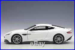 Autoart 70250 Aston Martin Vanquish, Glossy White 118th Scale