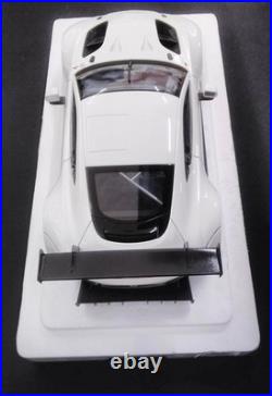 Autoart Aston Martin Vantage GTE 2018 White 118 Scale Model Car