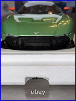 Autoart Aston Martin Vulcan Apple Tree Green WithOrange Accents 1/18 Car 70263