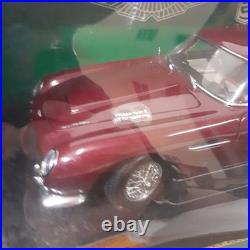Autoart Classics Division Aston Martin Db5 1/18 Scale Diecast Maroon