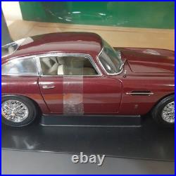 Autoart Classics Division Aston Martin Db5 1/18 Scale Diecast Maroon