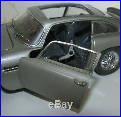 + B Danbury Mint 124 Scale James Bond 007 Aston Martin Db5 Car Read Description