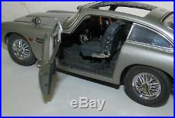 + B Danbury Mint 124 Scale James Bond 007 Aston Martin Db5 Car Read Description