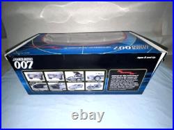 Beanstalk JAMES BOND 007 Aston Martin V12 Vanquish 1/18 Diecast Die Another Day