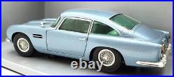 Chrono 1/18 Scale Diecast H1003 1963 Aston Martin DB5 Met Ice Blue