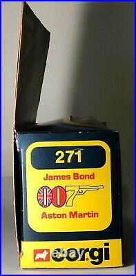 Corgi 271 James Bond Aston Martin DB5 136 scale 1979 in box withextra man