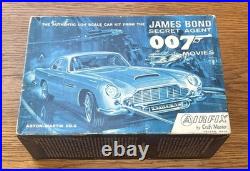 Craft Master AirFix James Bond 007 Aston-Martin DB-5 1/24 Scale Car Kit Craft Master AirFix James Bond 007 Aston-Martin DB-5 1/24 Scale Car Kit