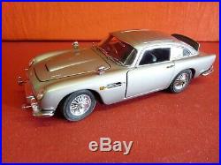 Danbury/Franklin Mint James Bond 007 1964 Aston Martin, 124 Scale, Unboxed