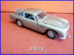Danbury/Franklin Mint James Bond 007 1964 Aston Martin, 124 Scale, Unboxed