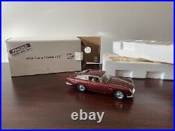Danbury Mint 1964 Aston Martin DB5 Coupe 1/24 Scale Diecast Maroon Car withBox