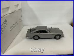Danbury Mint 1964 Aston Martin DB5 James Bond 007 Lots Features Collectible
