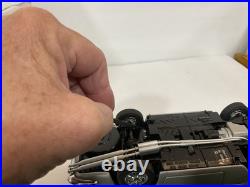 Danbury Mint 1964 Aston Martin DB5 James Bond 007 Lots Features Collectible