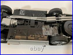 Danbury Mint 1964 Aston Martin DB5 James Bond 007 Lots Features Collectible