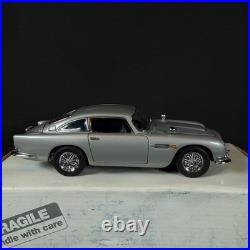 Danbury Mint 1964 Aston Martin DB5, James Bond 007 Silver 1/24 Diecast With Box