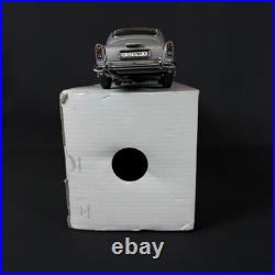 Danbury Mint 1964 Aston Martin DB5, James Bond 007 Silver 1/24 Diecast With Box