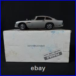 Danbury Mint 1964 Aston Martin DB5, James Bond 007 Silver 1/24 Diecast With Box