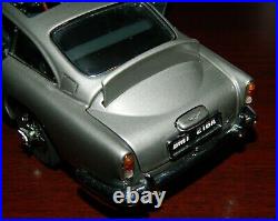 Danbury Mint 1964 Aston Martin DB5 James Bond Silver Birch Diecast Scale 1/24