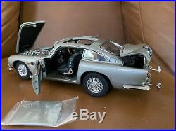 Danbury Mint 1/24th Scale James Bond 007 Aston Martin DB5 EXCELLENT