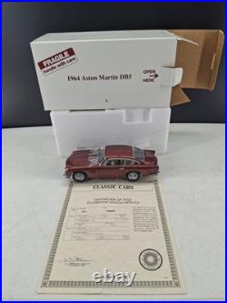 Danbury Mint Diecast 1/24 Scale 1964 Aston Martin DB5 With Title
