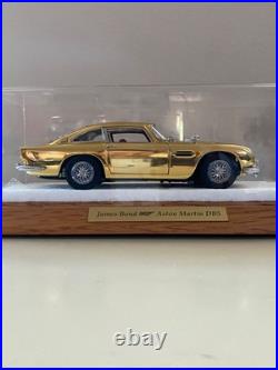 Danbury Mint James Bond 007 22kt Gold Plated Aston Martin Db5 1/24 Diecast Scale