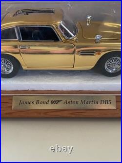 Danbury Mint James Bond 007 22kt Gold Plated Aston Martin Db5 1/24 Diecast Scale